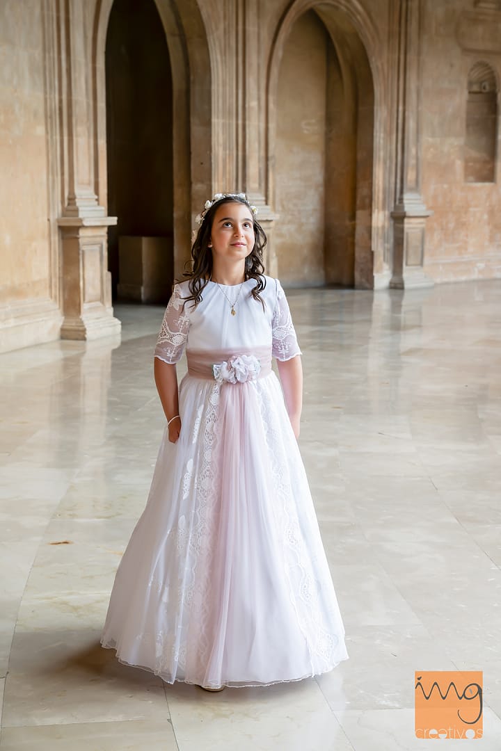 Fotografia de Comunión en el Palacio de Carlos V de Granada