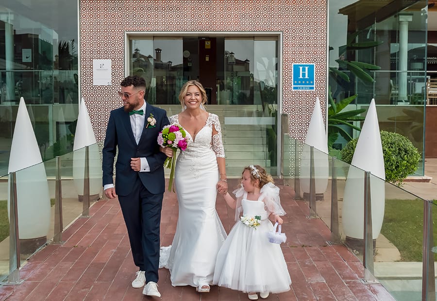 Novia llega ceremonia boda Hotel Granada Palace, Fotógrafo Granada bodas.