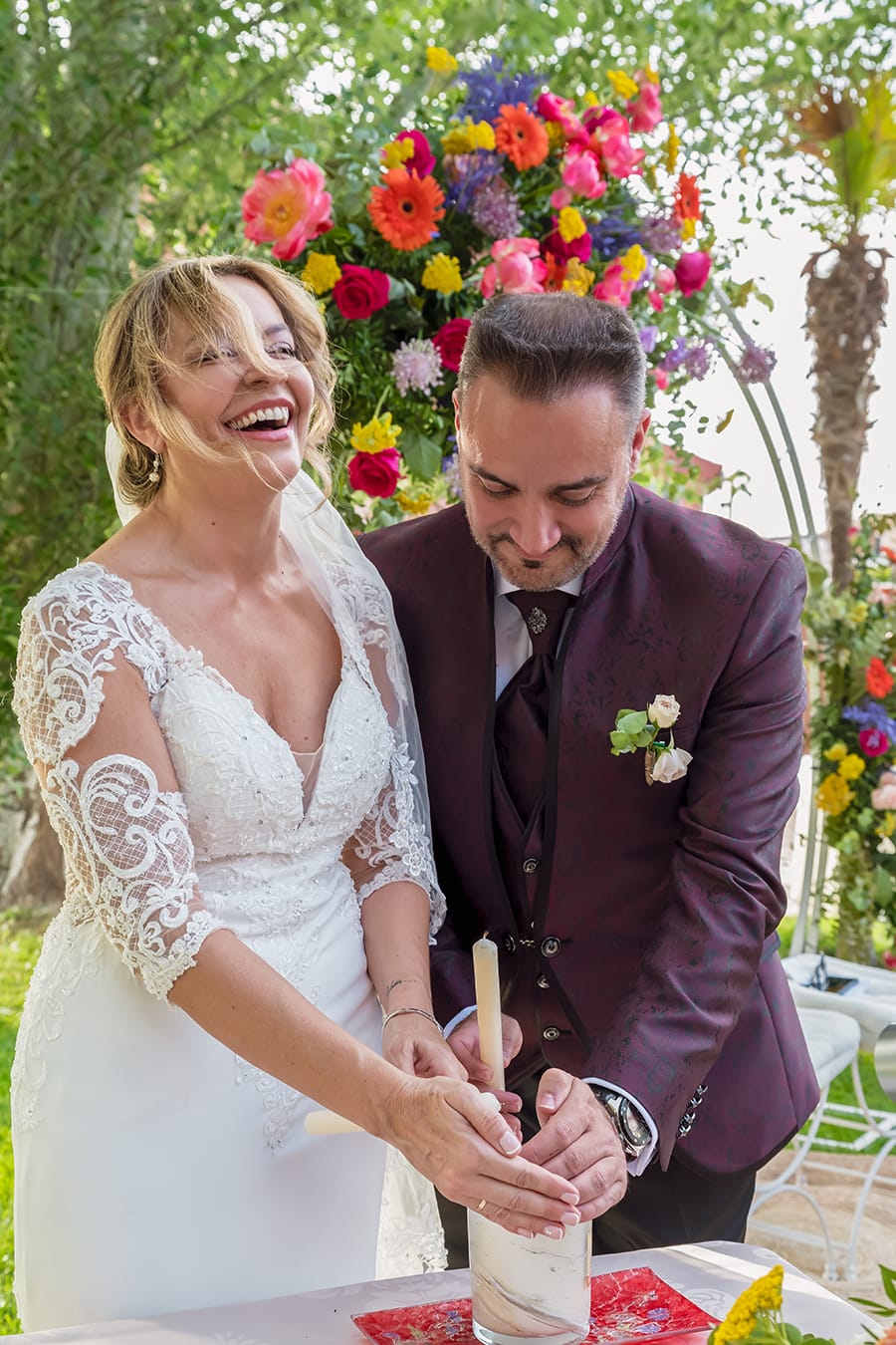 Boda al aire libre Hotel Granada Palace, ritual velas novios Monachil