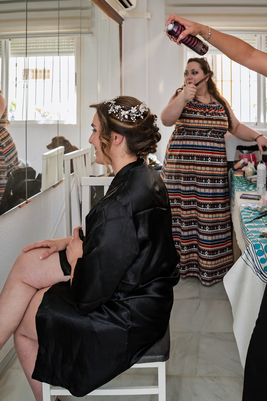 Zapatos y detalles de vestuario para boda igualitaria en Granada